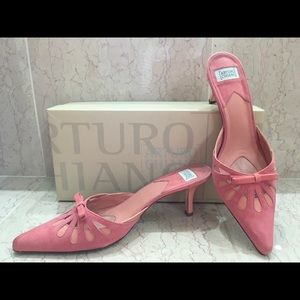 Arturo Chiang Coral/ Peach Kitten Heel